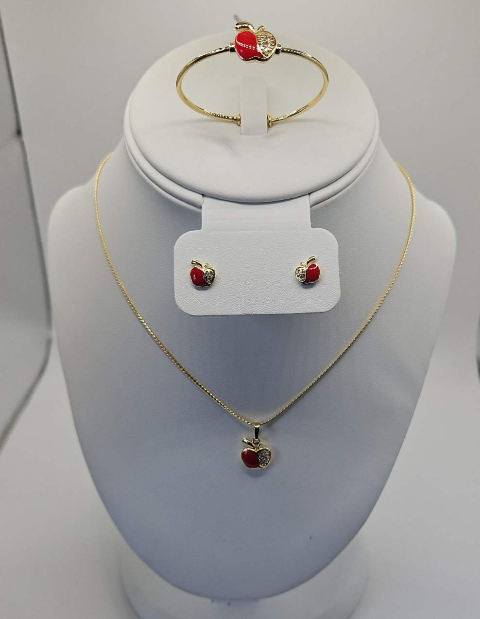 Little girl apple sets