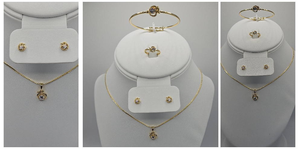 Apple sets little girl