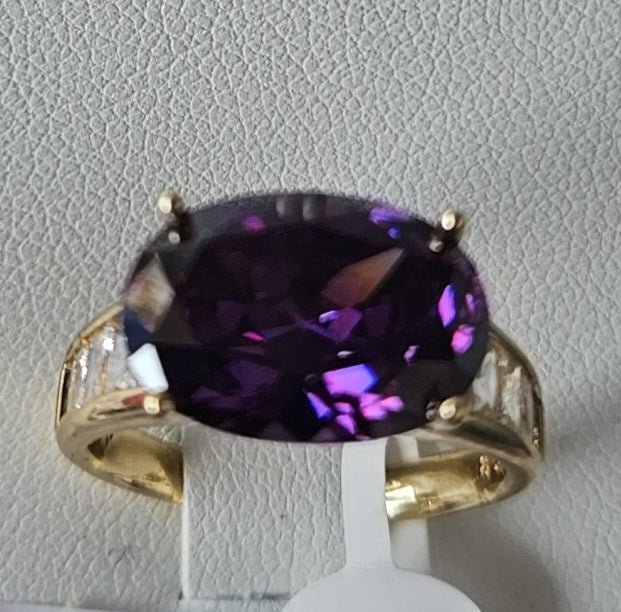 Beautiful gold plated ring purple stone