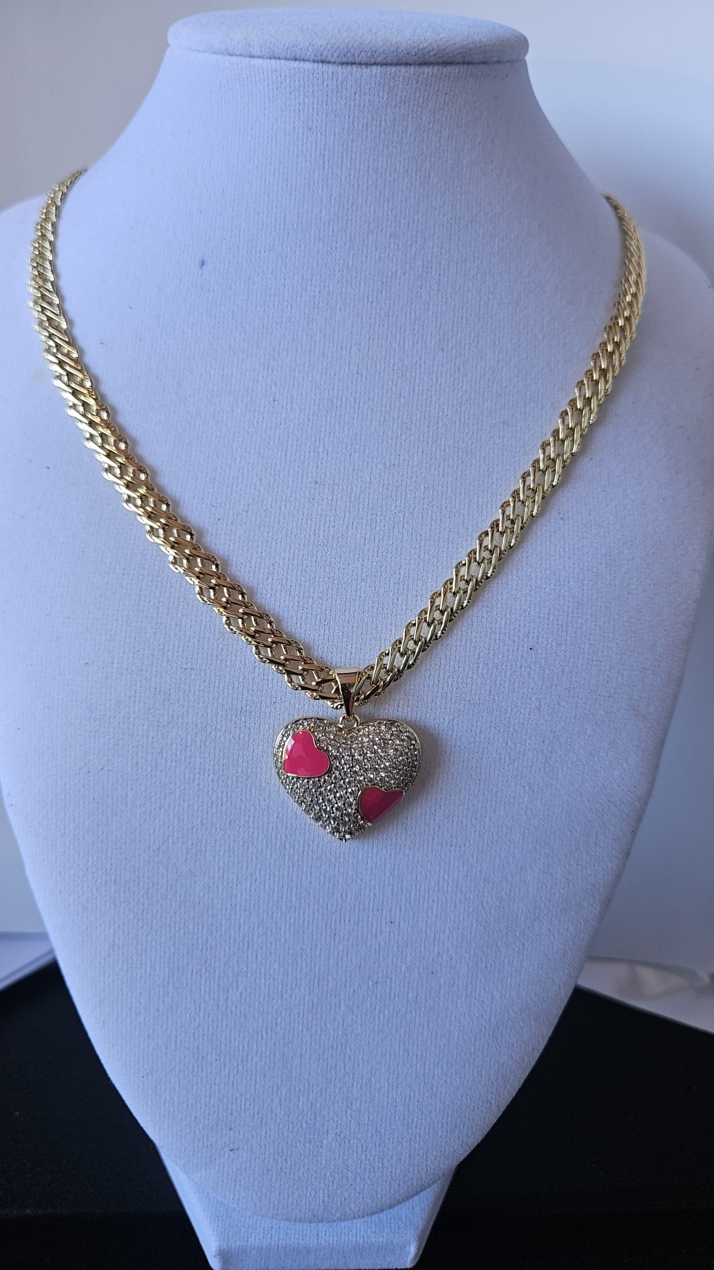 Beautiful heart pendant with pink dot